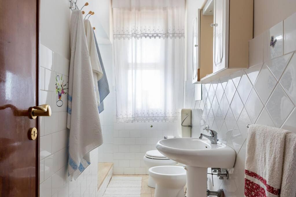 קטאניה Top Floor Apartment Near Historic Fortino מראה חיצוני תמונה