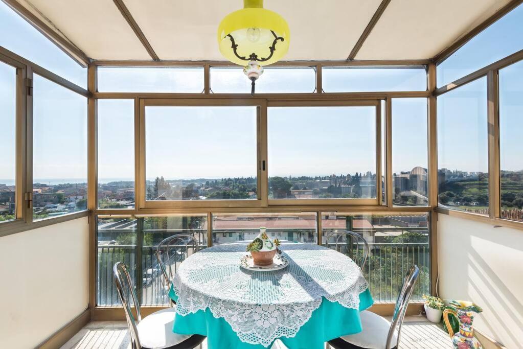 קטאניה Top Floor Apartment Near Historic Fortino מראה חיצוני תמונה